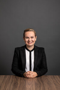 L.mobile Mitarbeiterin Justine Schinzel Head of Finance & Controlling