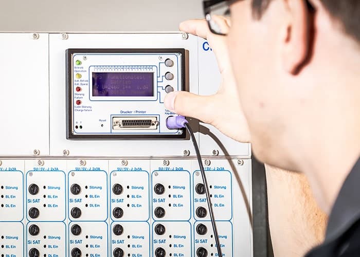 L-mobile, Servicetechniker im Einsatz für einen Field Service als Profitcenter