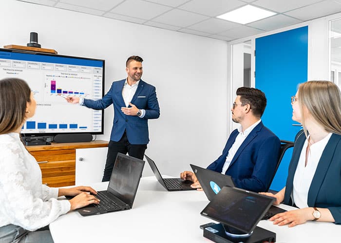 L-mobile, Teammeeting, um gemeinsam Fragen rund um die Einführung einer neuen Dispositionssoftware zu klären