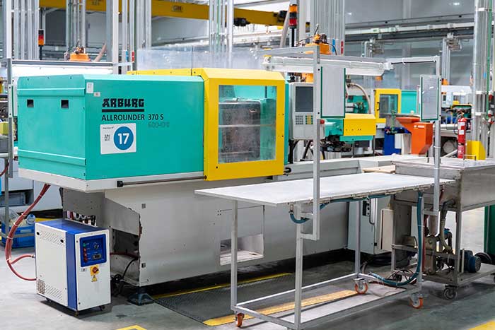 Hochmoderne Maschinen mit Maschinendatenerfassungs-Software (MDE-Software)