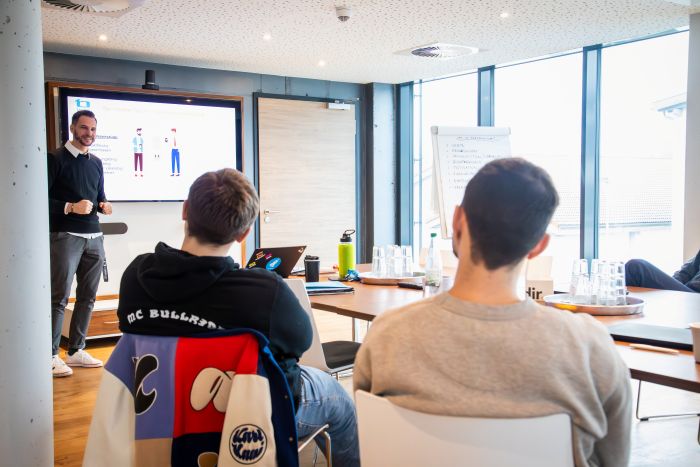 Führungskräftelaufbahn Führungskräftelaufbahn bei L-mobile in Sulzbach an der Murr