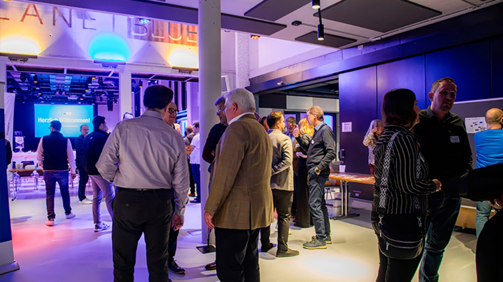 L-mobile Veranstaltungen - Digitalisierungs-Event - Präsenz-Event - Eingangsbereich Digitalisierungs-Events der L-mobile online oder Präsenz | Nehmen Sie an unseren Industrie-Events und Events für Digitalisierung im Lager und Field Service teil